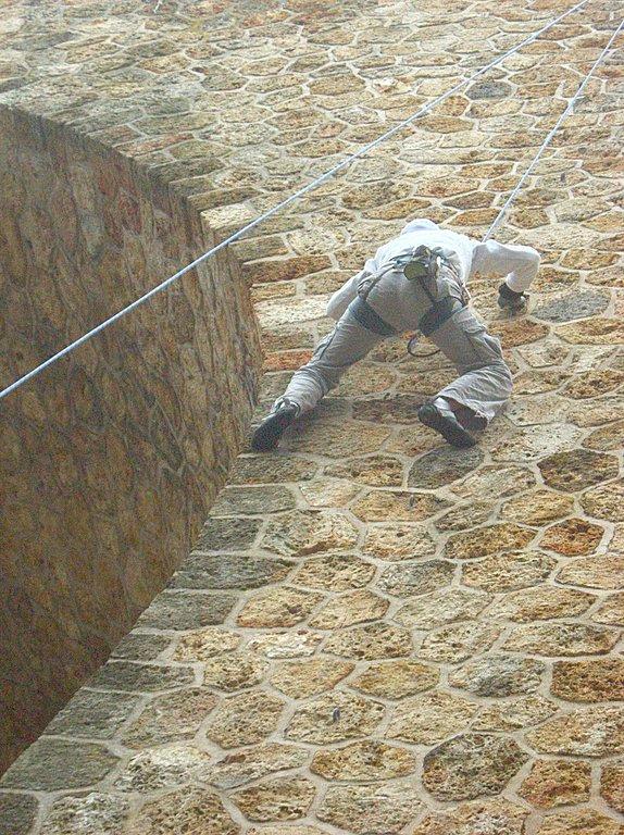 Sortie escalade au viaduc des Fauvettes avec le COC en février 2011