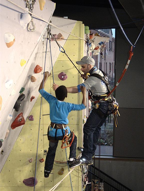 Ateliers grimpe et pont de singe pour le Téléthon 2012