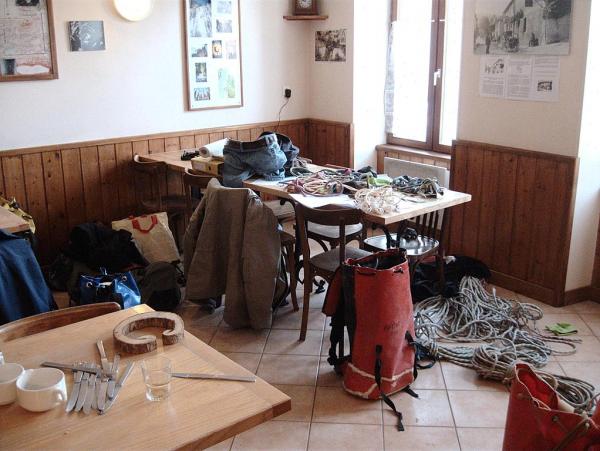 Sortie spéléo dans le Doubs avec l\'AFEGC en janvier 2013 - Au gîte de Nans-sous-Sainte-Anne