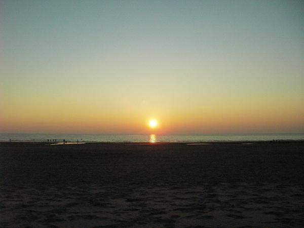 Week-end à Fort-Mahon (Picardie). La plage de Quend le soir.