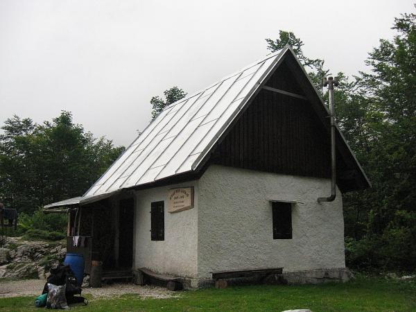 Parc du Triglav en Slovénie - Dom Valentina Straniča, descente vers Vrata, Bivak pod Luknjo