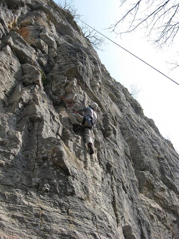 Escalade à Hauteroche dans le Morvan le 22 mars 2009