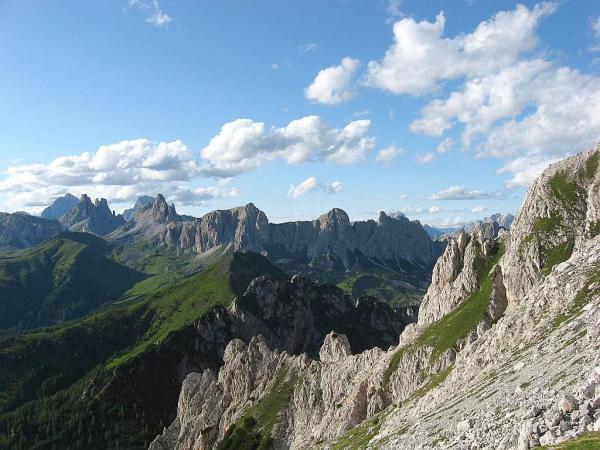 Dolomites - Pelmo - De la cabane Della Grava au col Forata, tour du mont Pelmo