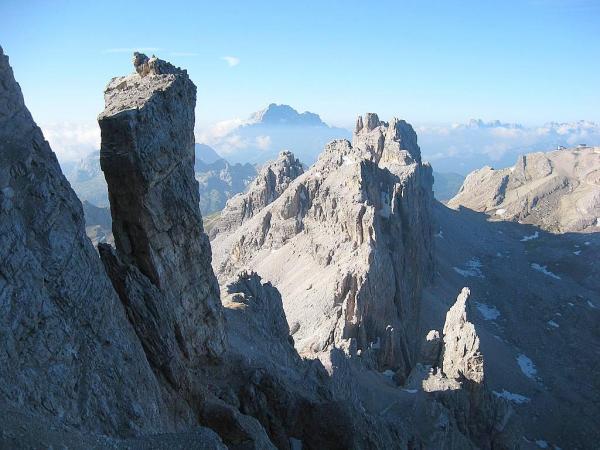 Dolomites - Tofane - De l\'abri Della Chiesa à l\'abri Della Pace par l\'alta via Fanis