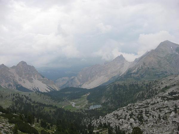 Dolomites - Col Bechei Dessora - De Pian de Loa au lac Le Parom