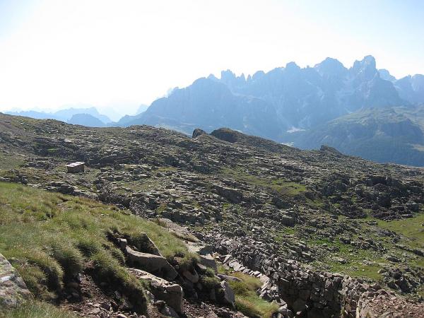 Dolomites - Cima Bocche - De l\'abri de pique-nique Iuribrutto à l\'abri Tellici