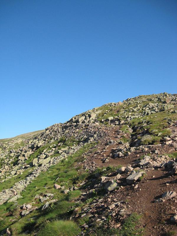 Dolomites - Cima Bocche - De l\'abri de pique-nique Iuribrutto à l\'abri Tellici