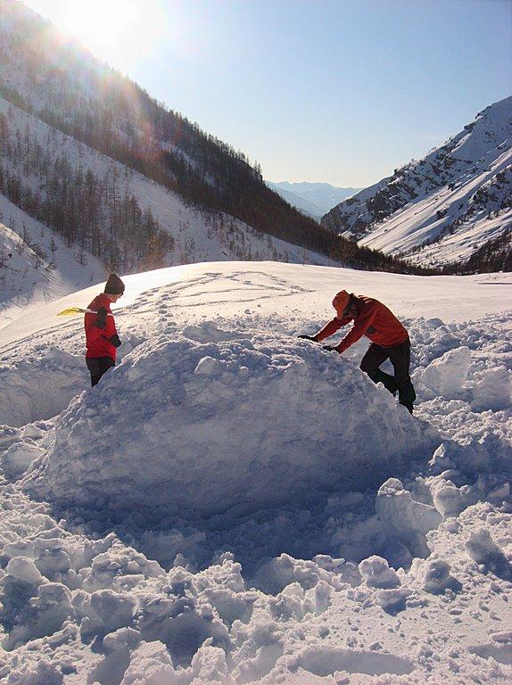 Sortie igloo et ski de rando avec le COC dans le Mercantour les 13 et 14 mars 2010