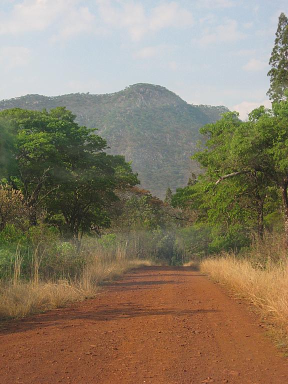 Zimbabwe - Lac Mutirikwi, environs et Lodge at the Ancient City