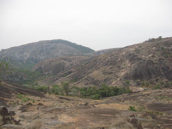 Zimbabwe - Peintures rupestres à Ngomakurira (falaise)