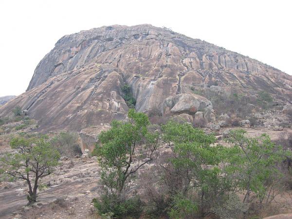 Zimbabwe - Peintures rupestres à Ngomakurira (falaise)