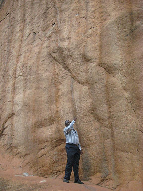 Zimbabwe - Peintures rupestres à Ngomakurira (falaise)